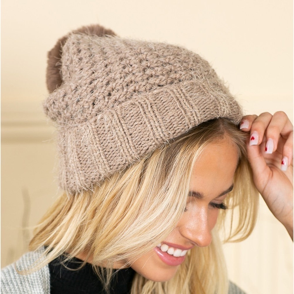 Ribbed taupe Pom pom beanie
